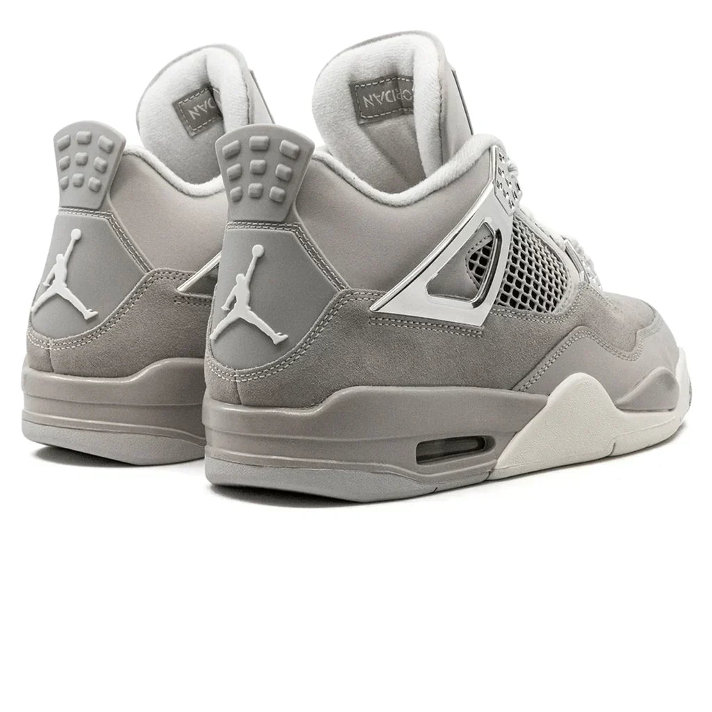 Air Jordan 4 'Frozen Moments'