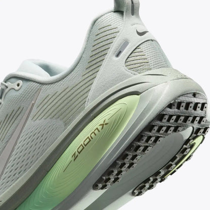 Nike Vomero 18 Road Running Shoes - Light Silver / College Grey / Barely Volt